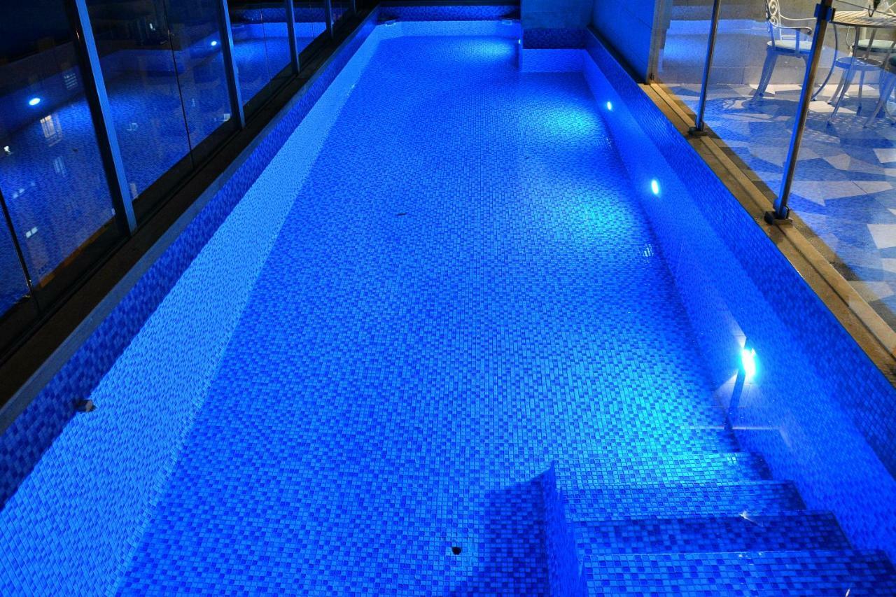 Luxury Rooftop Apartment In نتانيا المظهر الخارجي الصورة