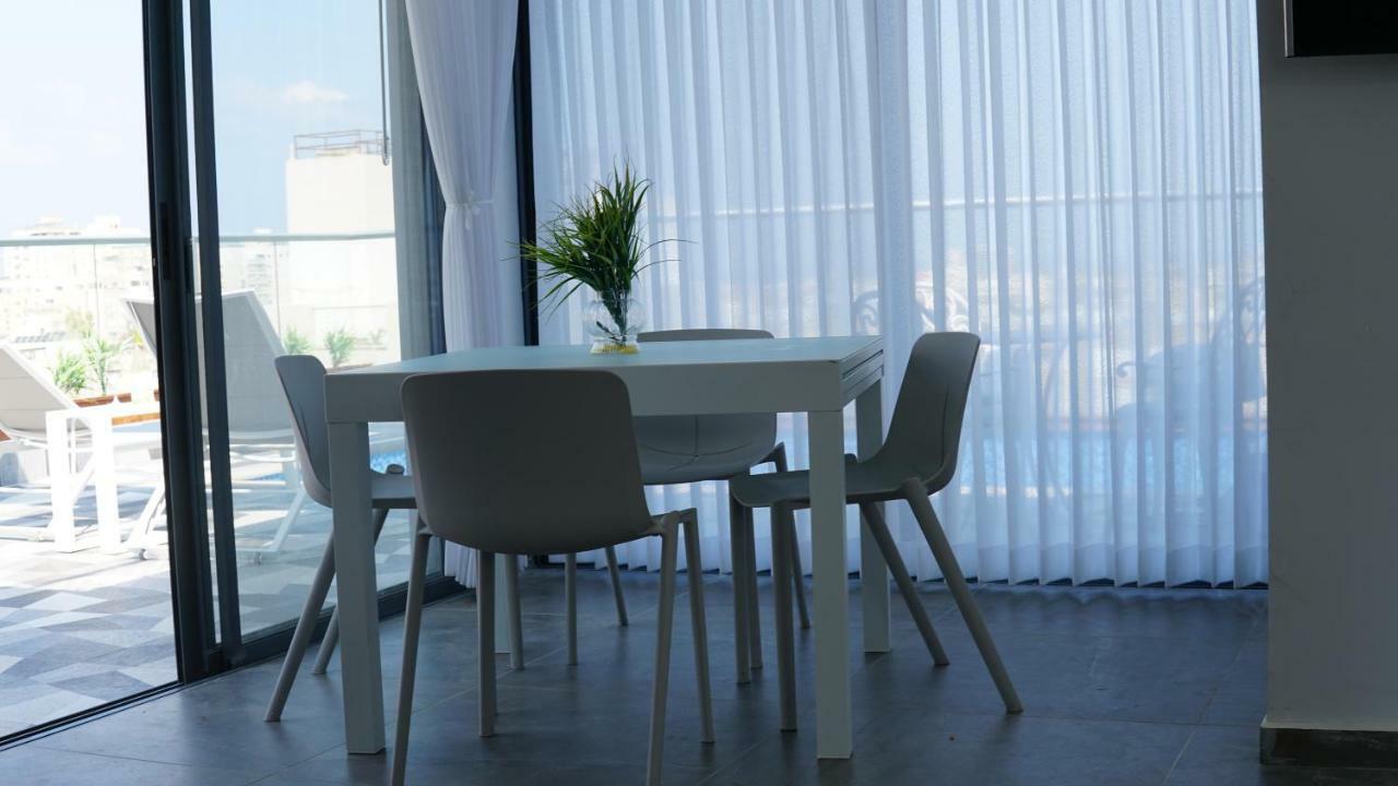 Luxury Rooftop Apartment In نتانيا المظهر الخارجي الصورة